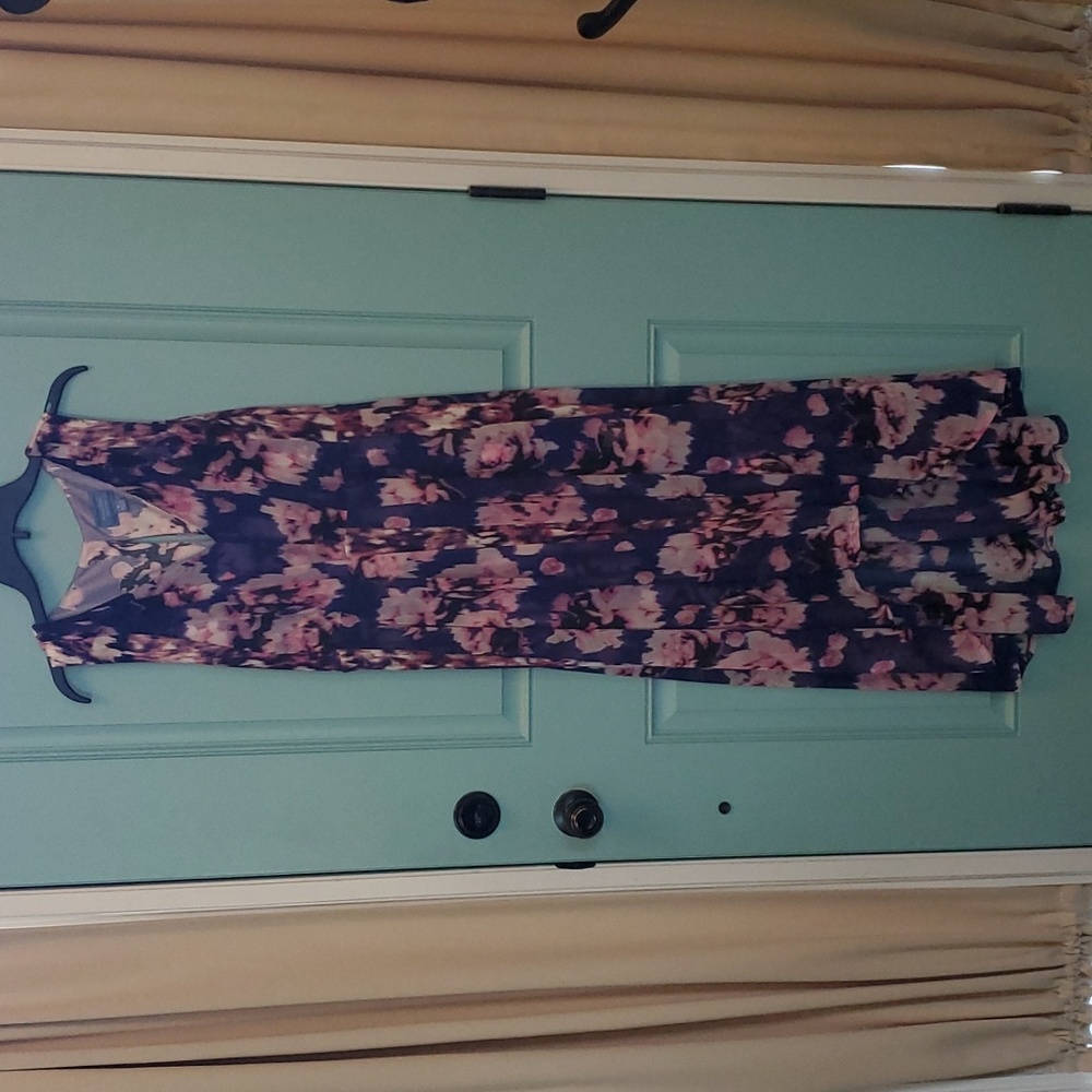 Simply Vera Vera Wang dress, size Medium, Purple, Pink, White and Black